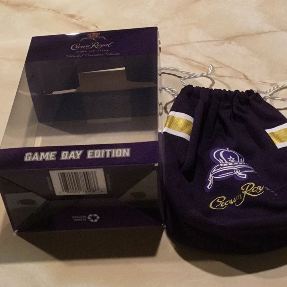 Crown Royal Jersey bag and gift box